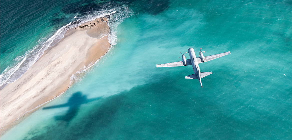 http://www.ewan-photo.fr/images/actualites/photographie-avion-bretagne.jpg